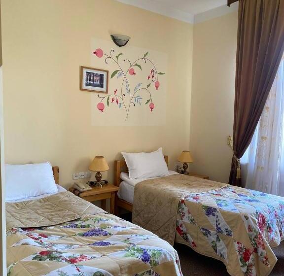 בית מלון כפרי Xiva Malikasi