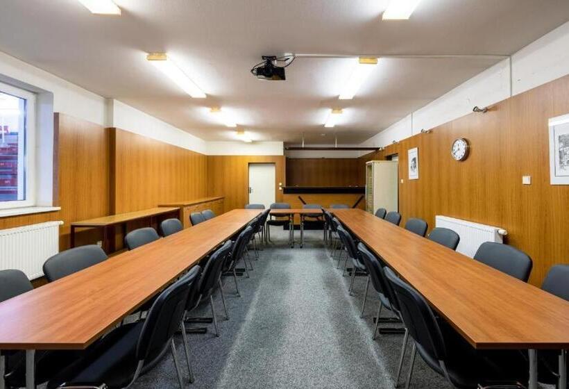 酒店 Zimní Stadion Slaný