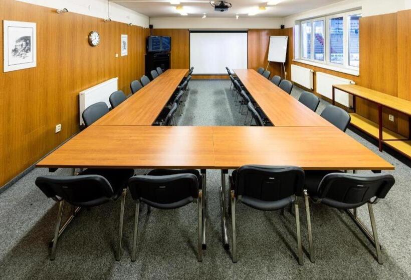 酒店 Zimní Stadion Slaný