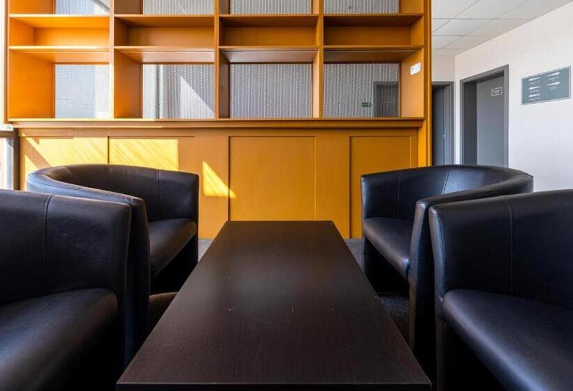 ホテル Zimní Stadion Slaný