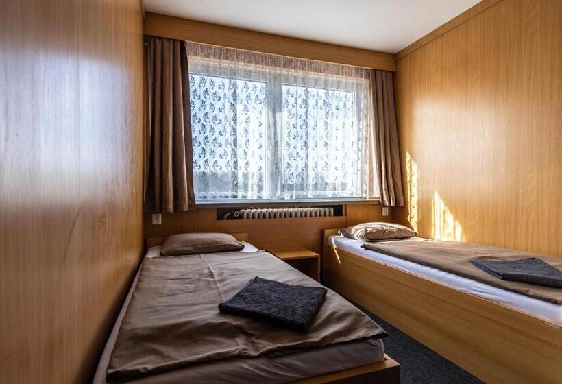 酒店 Zimní Stadion Slaný