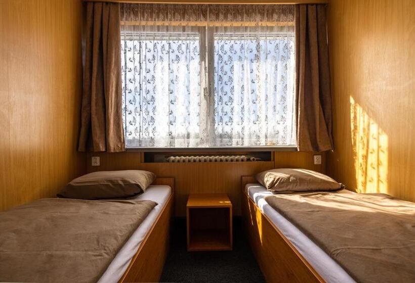 酒店 Zimní Stadion Slaný