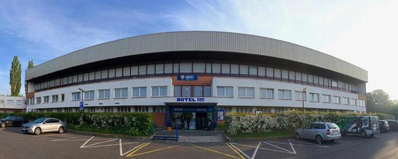 酒店 Zimní Stadion Slaný