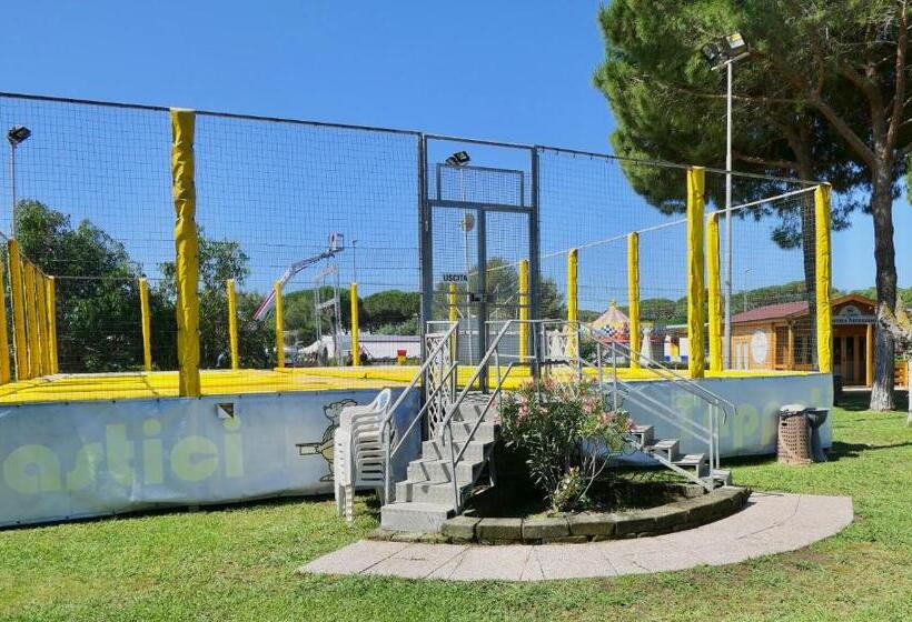 Isa Apartment 4 Beds With Private Outdoor Space In Residence With Swimming Pool In Marina Di Bibbona