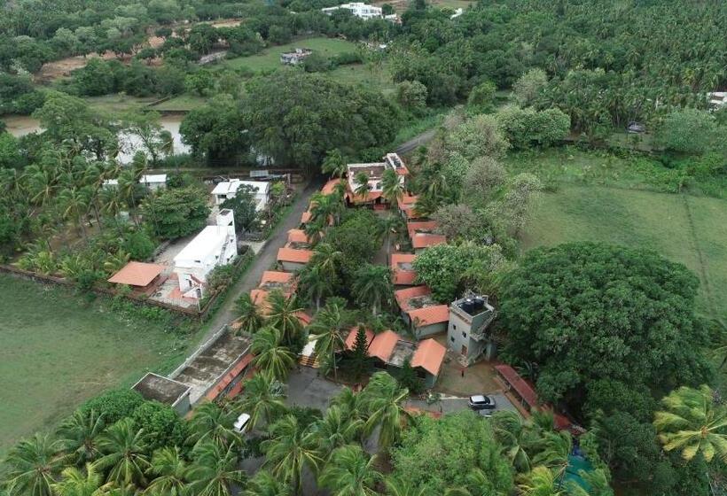 Kuttralam Resorts