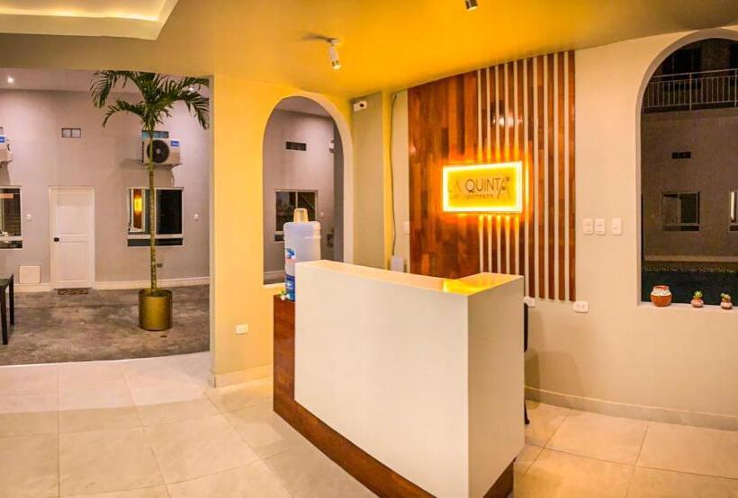 La Quinta Loft Apartments