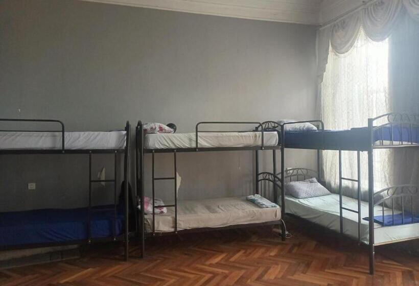 Mini Budget Baku Hostel