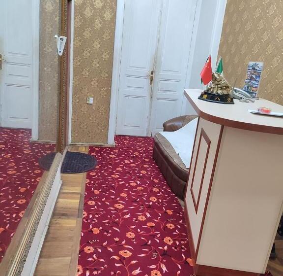 Mini Budget Baku Hostel