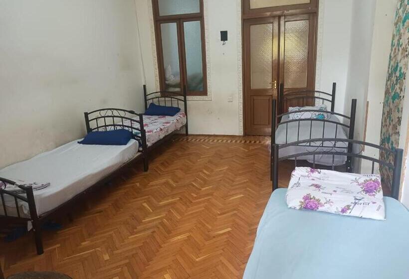 Mini Budget Baku Hostel
