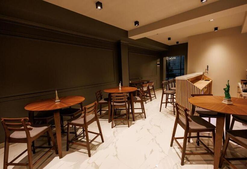 New York Hotel Yerevan