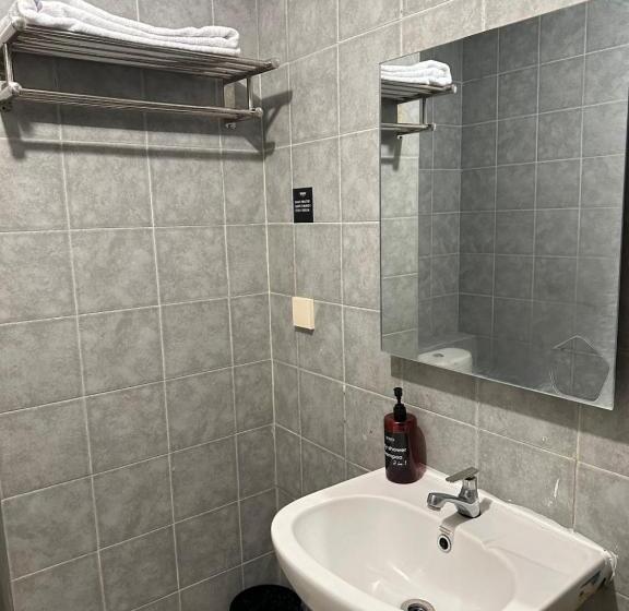 Newly Prima Orchard Hotel Bekasi