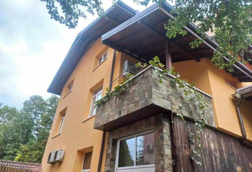 Pensionat стаи за гости Toda