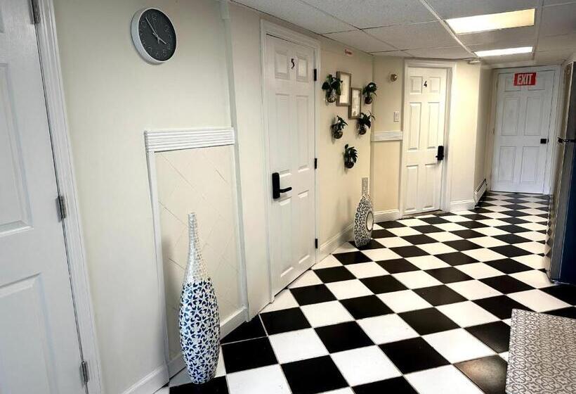 膳宿费 4 A Diamond In Yonkers