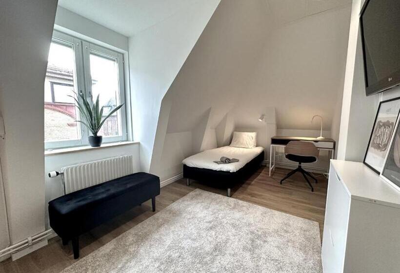 Пансион Attic Hostel