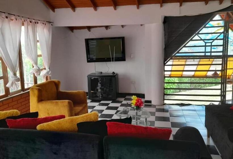 پانسیون Finca El Recreo