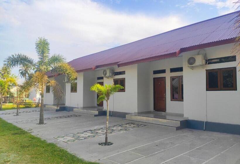 פנסיון Home Syariah Guest House Ampana