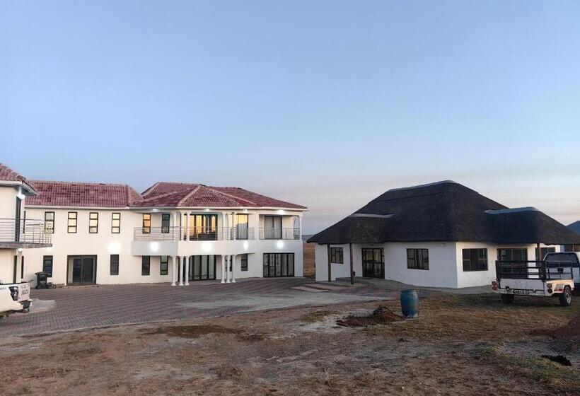 بنسيون Ngqamakwe Luxury Guest House And Conference Centre