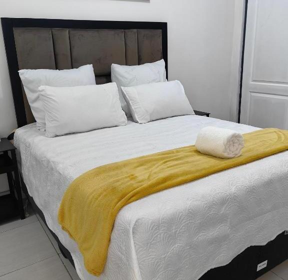 بنسيون Ngqamakwe Luxury Guest House And Conference Centre