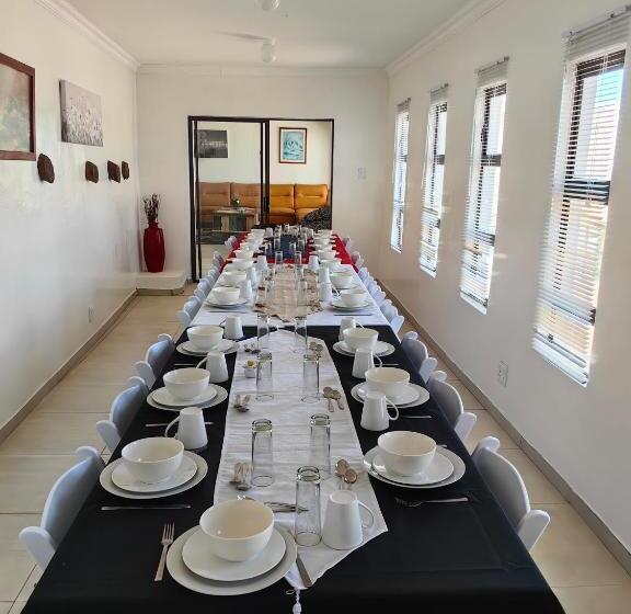 بنسيون Ngqamakwe Luxury Guest House And Conference Centre