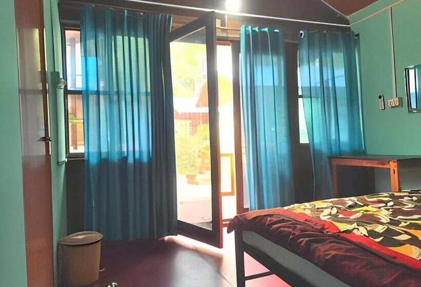 פנסיון Papaya Garden