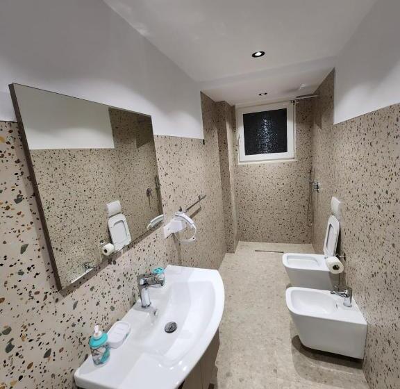 פנסיון Pietro Guesthouse