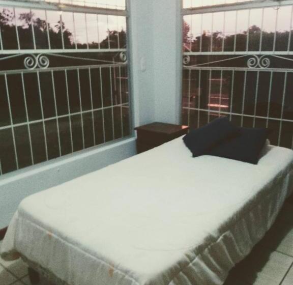 بنسيون Room In House   Habitacion Y Bano Independientes