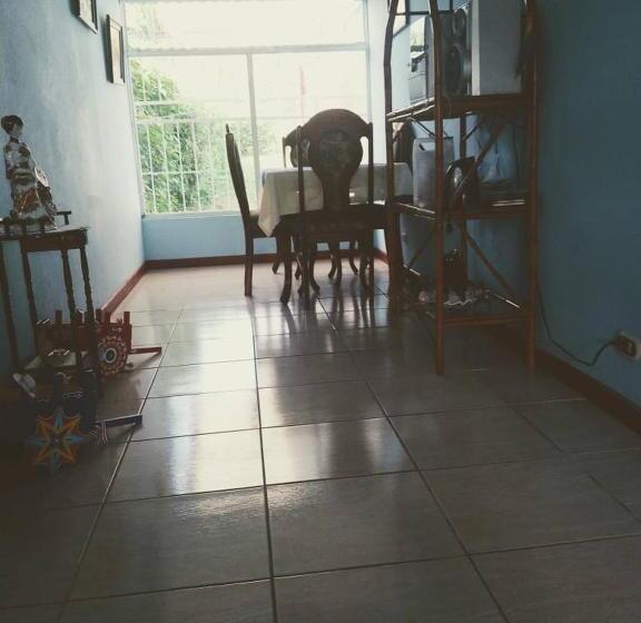 بنسيون Room In House   Habitacion Y Bano Independientes