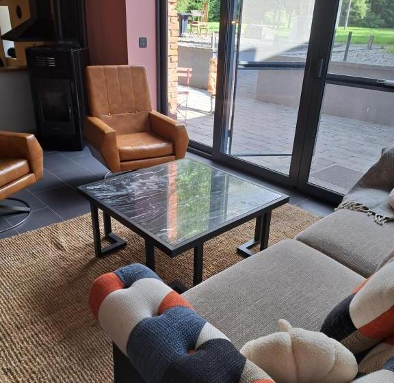 Пансион Chambres D Hôtes à  5min De Pairi Daiza Et  30min D Ath Et Mons