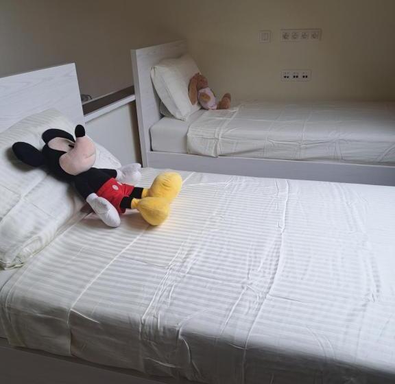 Пансион Chambres D Hôtes à  5min De Pairi Daiza Et  30min D Ath Et Mons