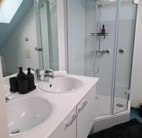 Пансион Chambres D Hôtes à  5min De Pairi Daiza Et  30min D Ath Et Mons