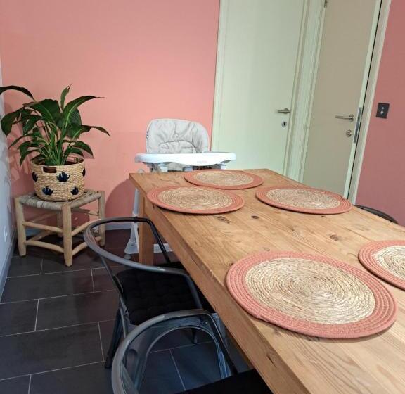 Пансион Chambres D Hôtes à  5min De Pairi Daiza Et  30min D Ath Et Mons