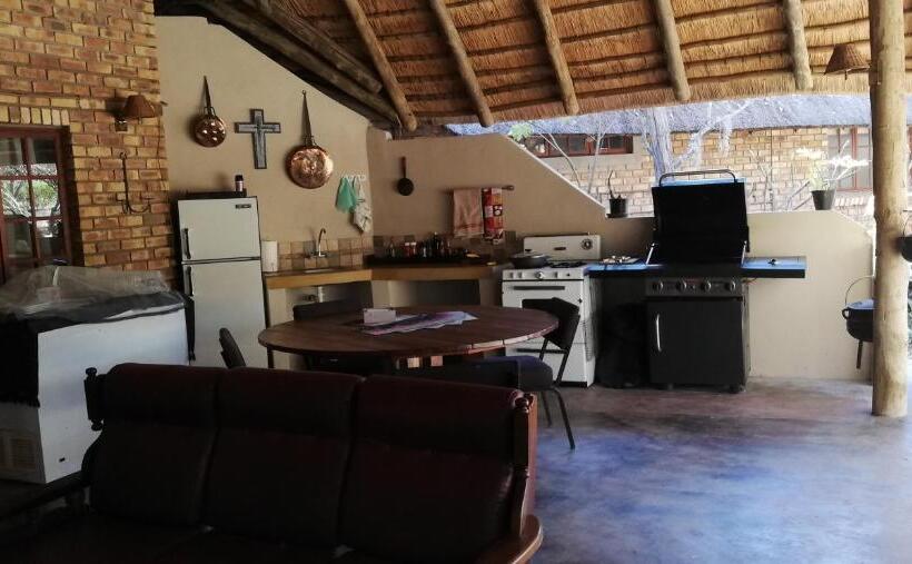 פנסיון The Orchid Guesthouse