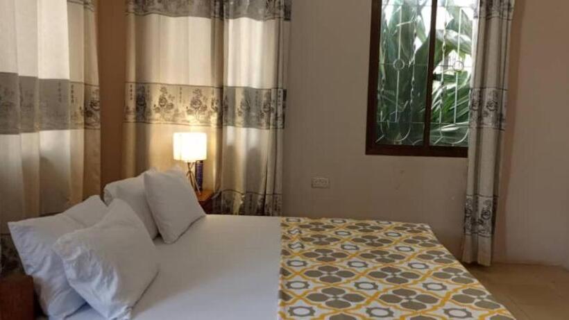 פנסיון Veronica House