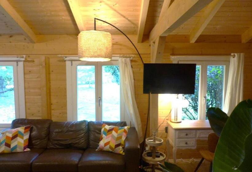 膳宿费 Wood And Work