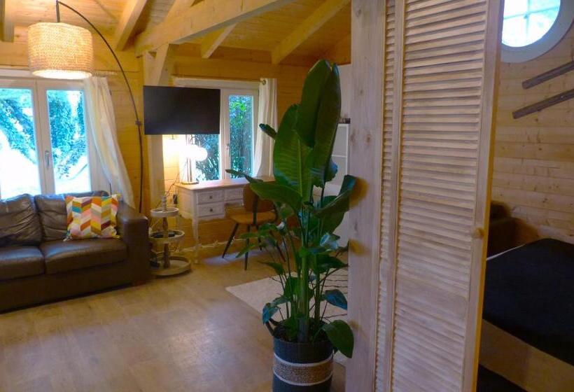 膳宿费 Wood And Work