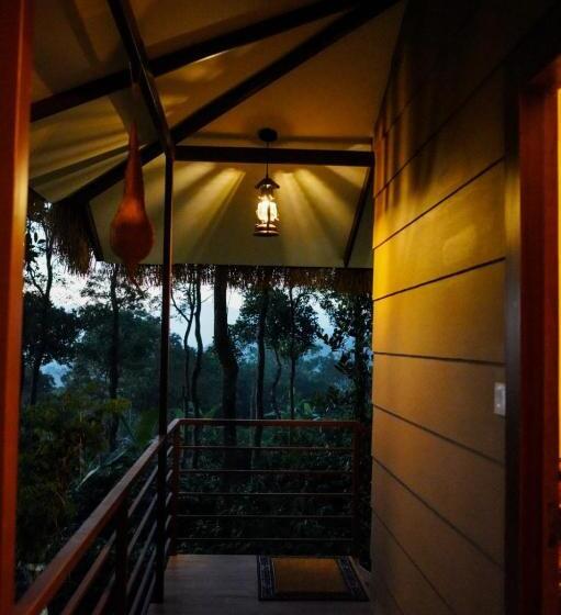 리조트 Coffee Cradle Wayanad Luxuorios Private Tree House Inside 2 Acre Coffee Plantation Wetlands Wayana