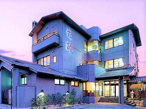 旅館 Hanatsubaki