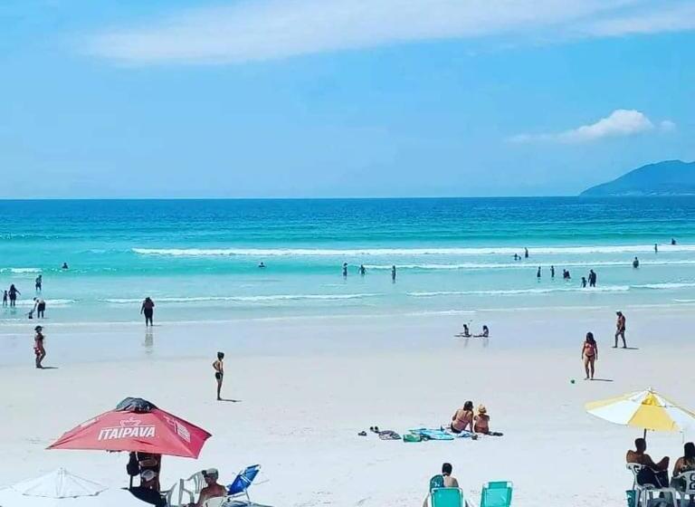 הוסטל Aloha Suites