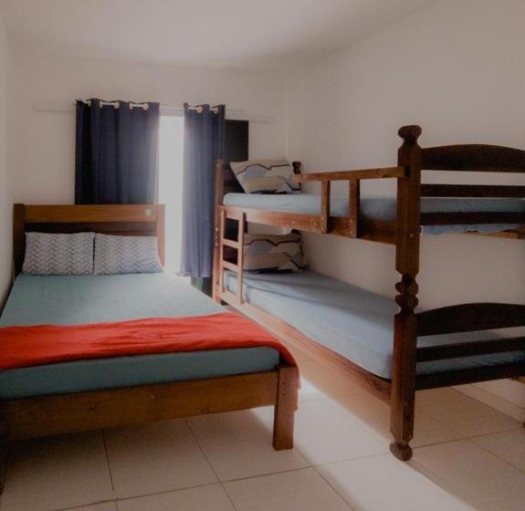 הוסטל Aloha Suites