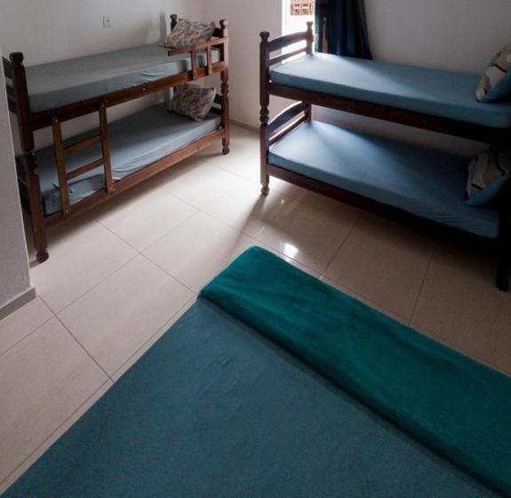 הוסטל Aloha Suites