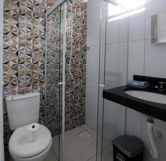 הוסטל Aloha Suites