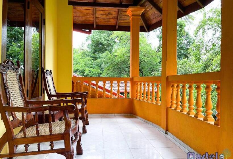 ユースホステル Mystel Unawatuna