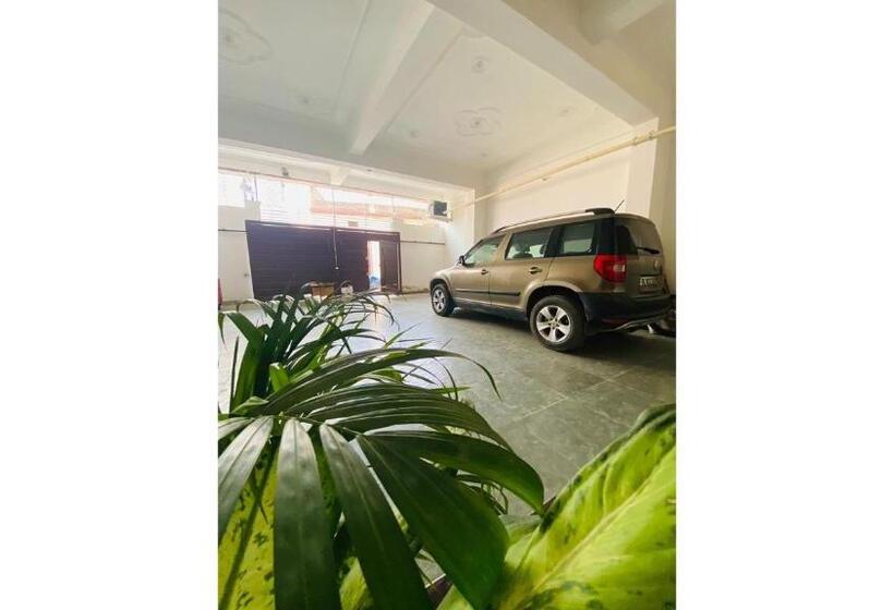 호스텔 Srinivasan Villa