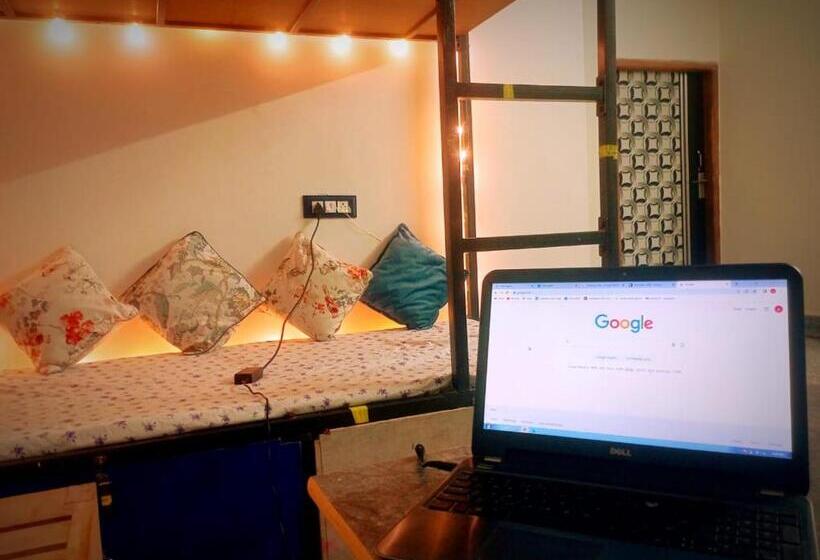 호스텔 Srinivasan Villa