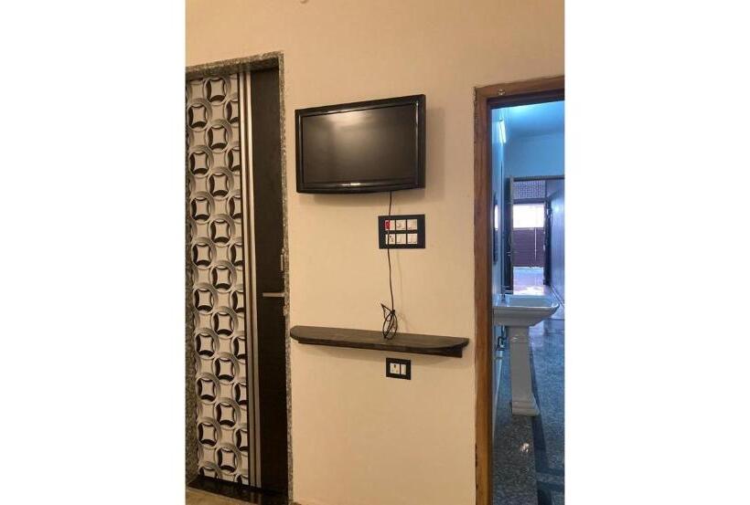 호스텔 Srinivasan Villa