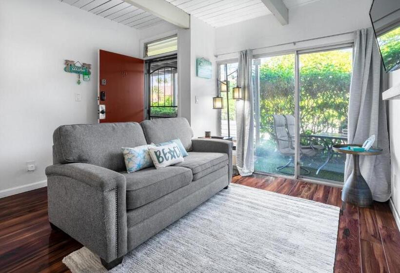 Cozy Maui Studio Retreat Just Steps To The Sand!
