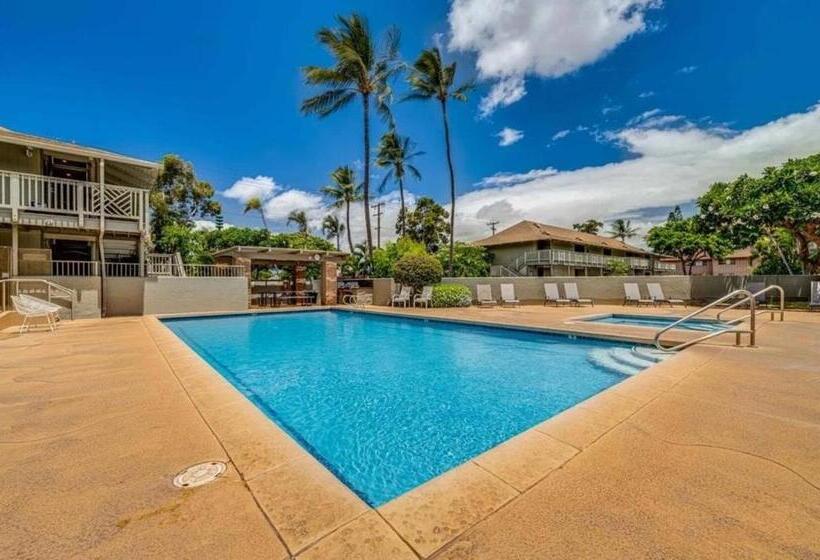 Cozy Maui Studio Retreat Just Steps To The Sand!