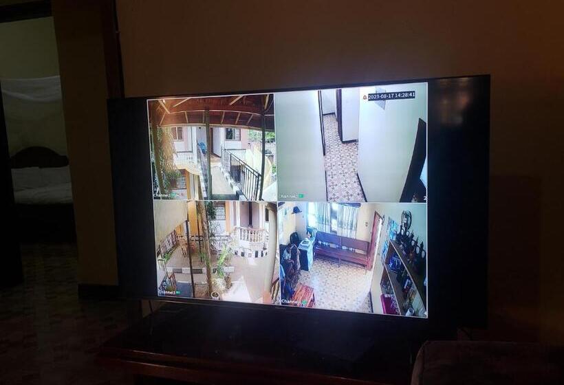 تختخواب و صبحانه Amen Guest House And Ethiopian Restaurant