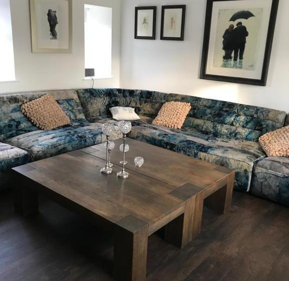 צימר Brownrigg Half A House & Garden