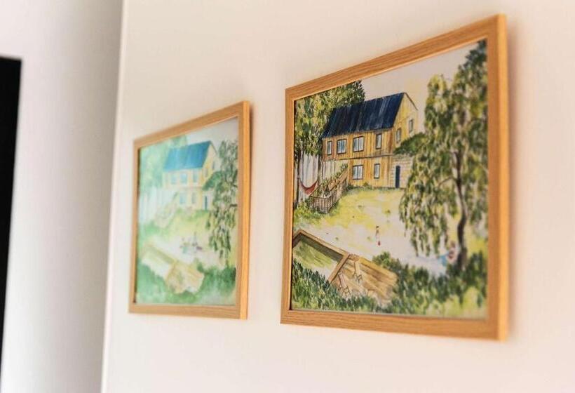 Bed and Breakfast Dans Les Arbres